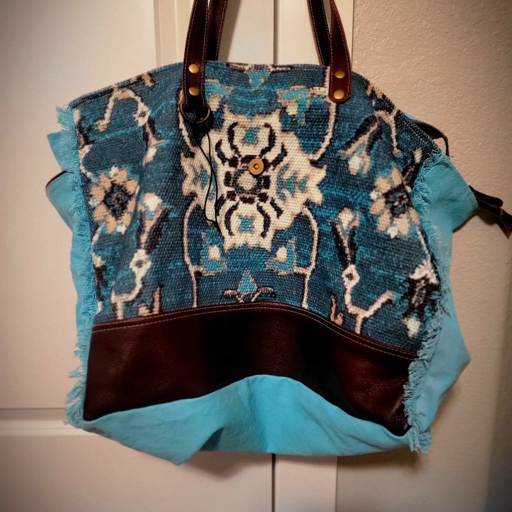 Myra XL weekender bag